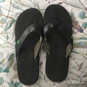 Sanuk Flip Flops